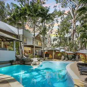 paradise-on-the-beach-palm-cove.queenslandhotels.net/